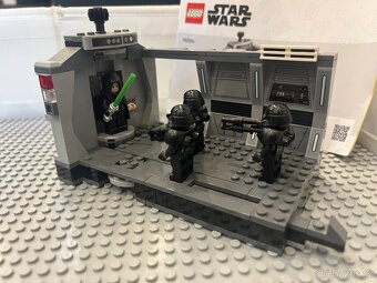 LEGO Star Wars - 75324 Útok Dark trooperů - 2