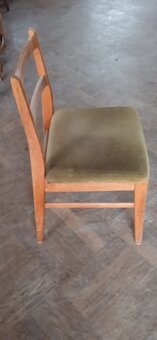 Židle ze společenského sálu - 2