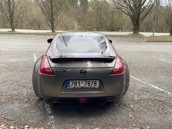 Nissan 370Z - 2