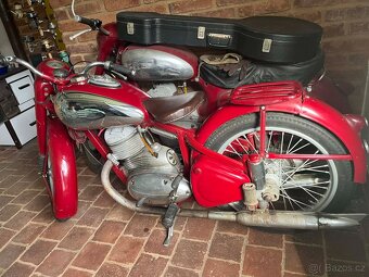 Jawa 250 pérák - 2