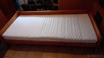 Dřevěná postel 200/90 - 2