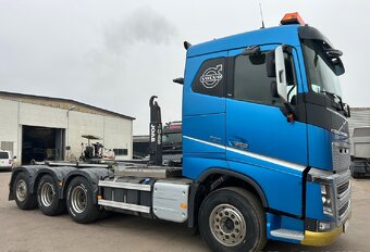 Volvo FH16 750 8x4 nosič kontejneru - 2