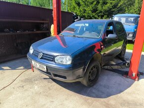 VW Golf 4 1.6 - 2