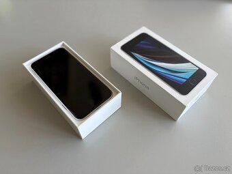 iPhone SE (2020) 128 GB - bílý - 2