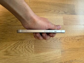iPhone 13, 100% baterie - 2