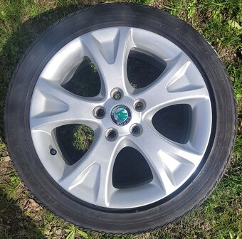 📌 Sada 4x alu kola Škoda 17" + pneu – 5x112, ET54 - 2