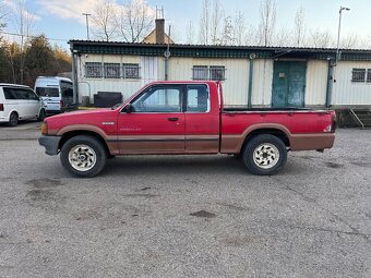 Mazda B 2200 - 2