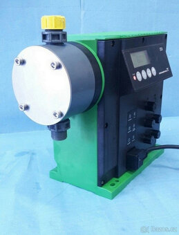 Dávkovací čerpadlo Grundfos DDI 60-10 60Lh 10bar membránové - 2
