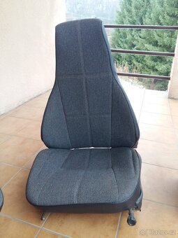 sedačky Lada predne, zadne - 2