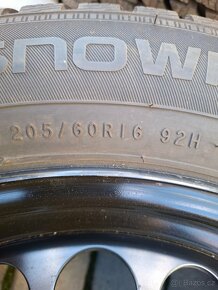 AUDI A4 B8,B9,Zimní sada kol 7x16 et 39,205/60/16 - 2