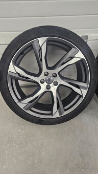 Alu originál Volvo 5x108 275/35 R22 letní - 2