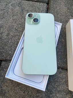 iPhone 15 128Gb v hezkém stavu, zelený - 2