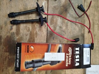 Dva kabely orig na Toyota - 2