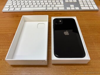 Apple iPhone 11 - 64GB Černý - Velmi pěkný - 2
