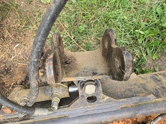 Hydraulická svahovka na minibagr od 1.5T do 2T yanmar - 2