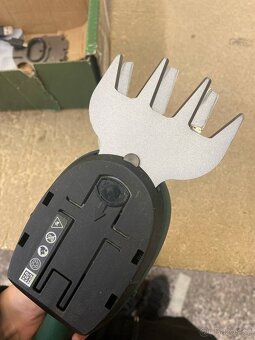 Bosch nůžky na keře a trávu EasyShear 0600833303 ZÁRUKA - 2