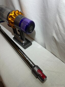 Dyson V15 Detect Absolute bezdrátový vysavač - 2