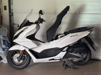 Honda PCX125 Jako nová - 2