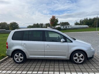 Volkswagen Touran 2.0tdi DSG - 2