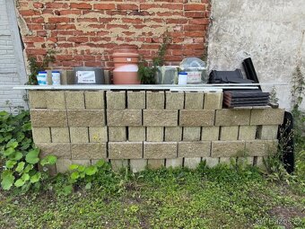 Nové betonové štípané tvarovky KB BLOK za 40% ceny - 2
