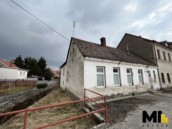 Prodej rodinného domu o velikosti 130 m2, pozemek 172 v obci - 2