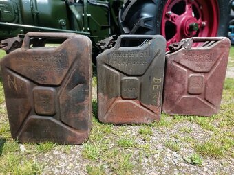 Německé válečné kanystry Wehrmacht, pěkný stav - 2