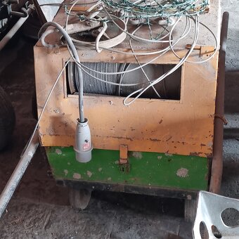 Prodám stavební vrátek - 2