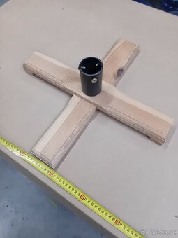 Stojánek na vánoční stromeček - 2