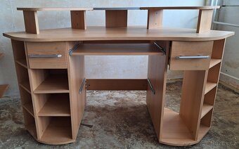 Rohový psací stůl - 2