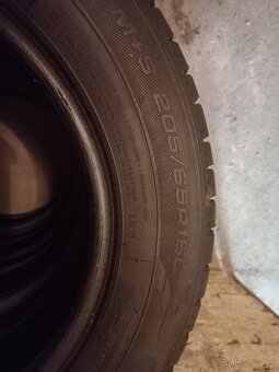 Zimní pneu Godyear 205/65/R16C - 2