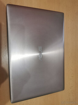 Asus Zenbook UX303L - 2