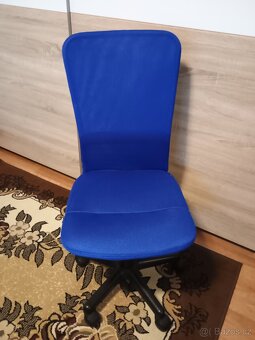 Dětská, otočná židle. - 2