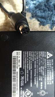 Zdroj adaptér AC/DC pro Eurocom, Clevo, MSI -4pin-11,8A - 2
