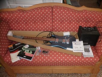 Sestava - elektrická kytara, combo, ladička - 2