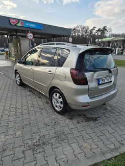 Toyota Corolla verso - 2