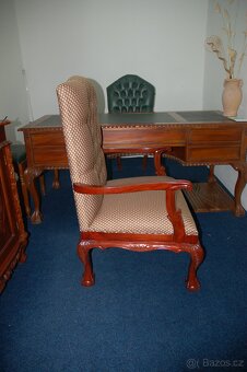 Křeslo z mahagonu - 2