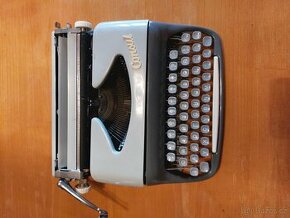 Cestovní psací stroj CONSUL - 2