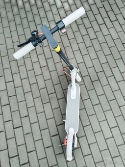 Elektrokoloběžka Xiaomi m 365 - 2