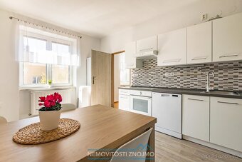Prodej cihlového bytu 2+1 s balkonem, ul. Přímětická, Znojmo - 2