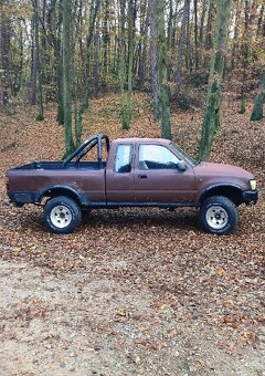 Prodám Toyota Hilux 2.4 D - 2