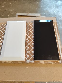 Obkladačky černé nové Zn. Metrotiles - 2