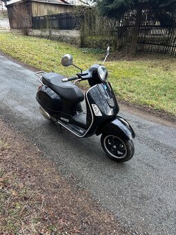 Vespa GTS 125ie - 2