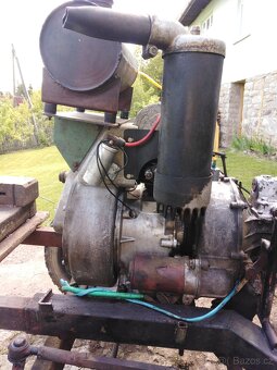 Malotraktor domácí výroby - 2