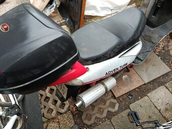 Skútr 125. - 2