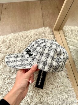 KARL LAGERFELD KŠILTOVKA / ČEPICE - 2