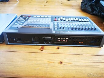 Roland VS-1680 Digital Studio Workstation - 2