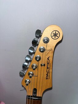 e. kytara Yamaha Pacifica 112J,kombo Coxx s overdrive kanal. - 2