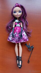 Ever After High - panenka Brie s doplňky - 2
