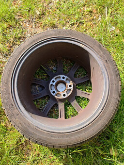 AEZ 7,5Jx17 ET 45 5x114,3 s Nokian Wetproof 215/45 R17 - 2