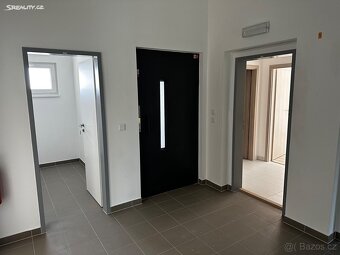 Pronájem bytu Hrochův Týnec - 2